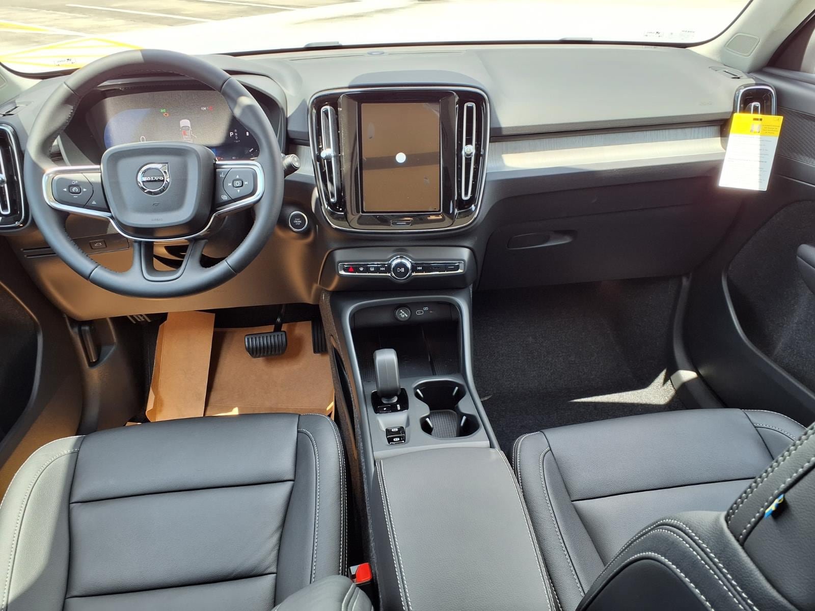 New 2026 Volvo XC40 B5 Core AWD/4WD image 11