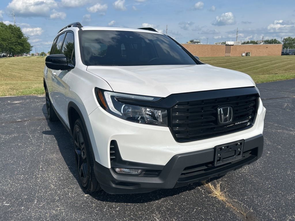 Used 2024 Honda Passport Black Edition image 5