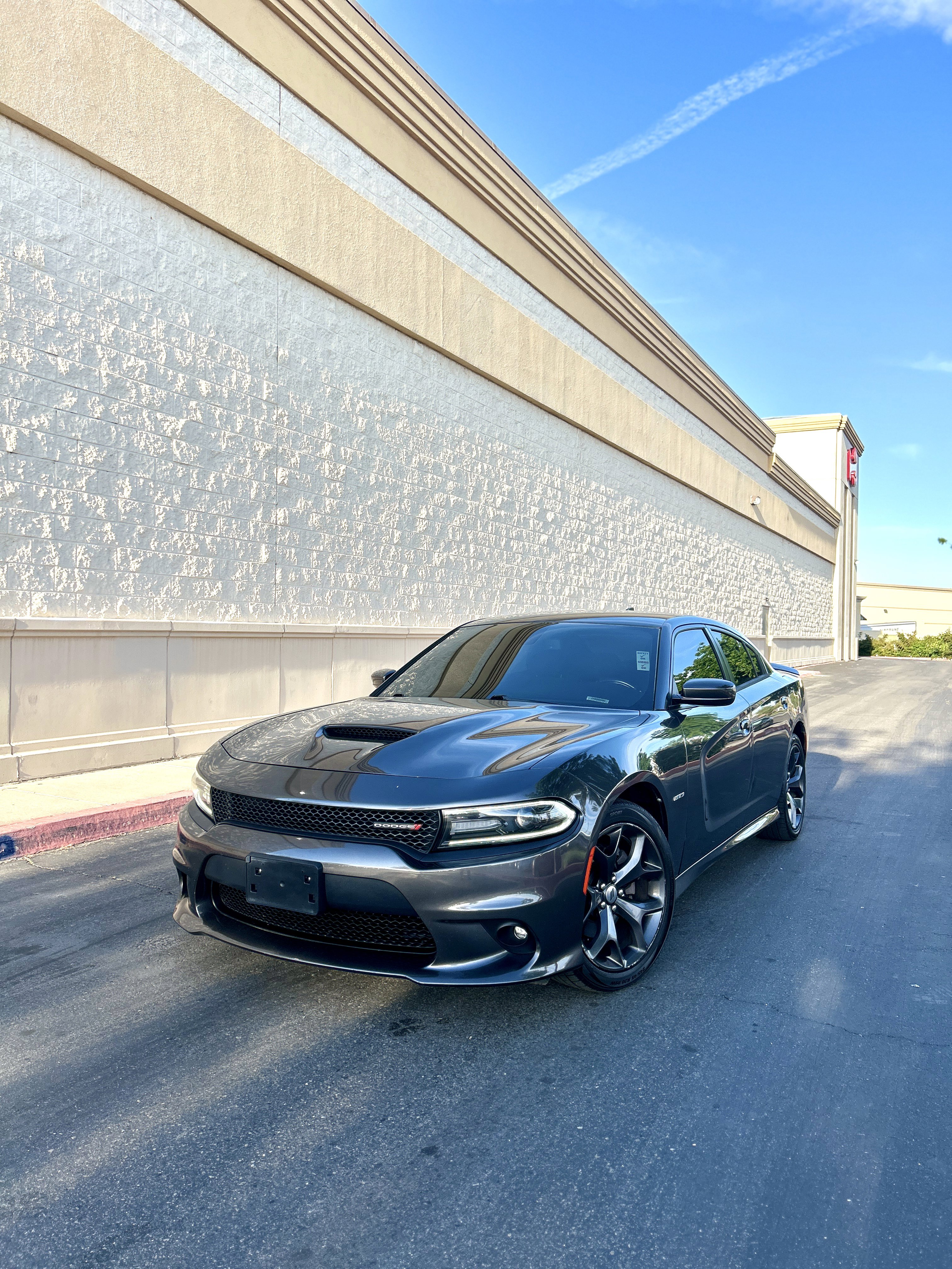 Used 2019 Dodge Charger R/T image 3