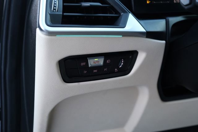 Used 2023 BMW 330i xDrive Sedan w/ Premium Package image 14