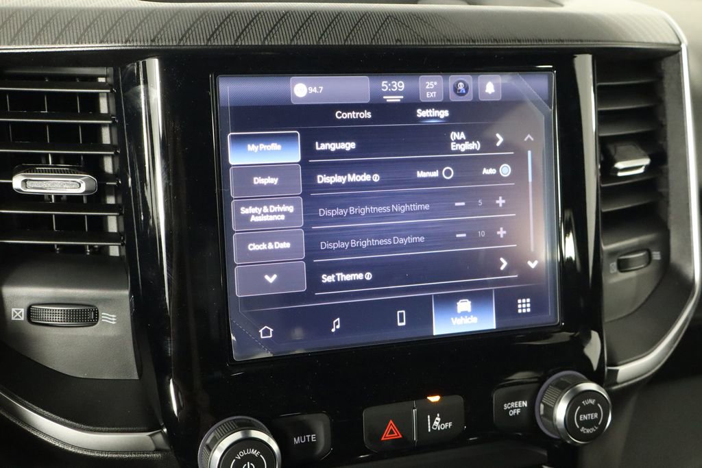 New 2026 RAM 1500 Express AWD/4WD image 29