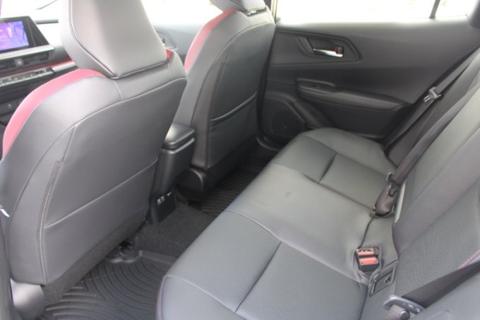 New 2026 Toyota Prius Plug-In Hybrid FWD image 14