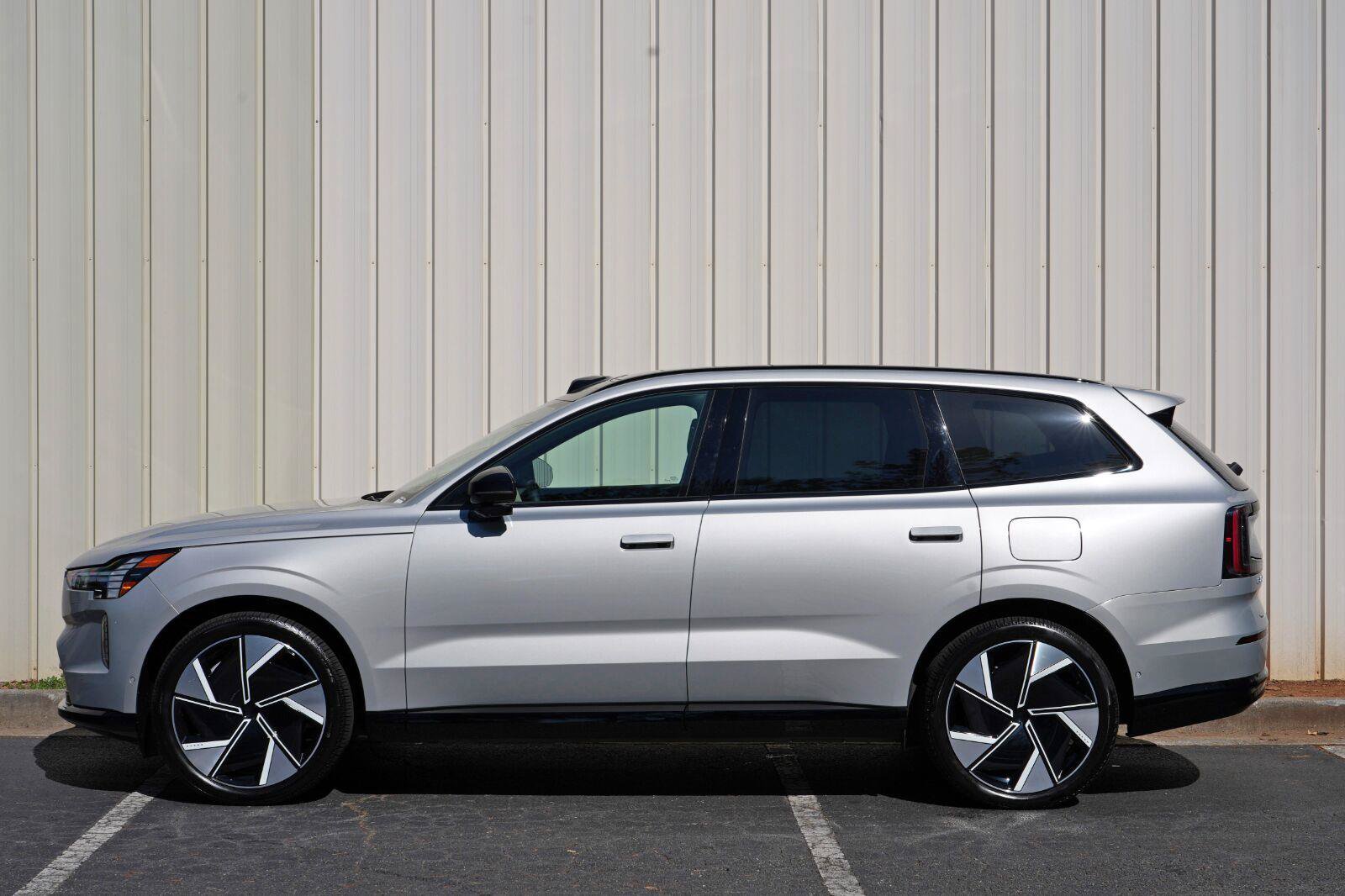 Used 2025 Volvo EX90 Ultra AWD/4WD image 49