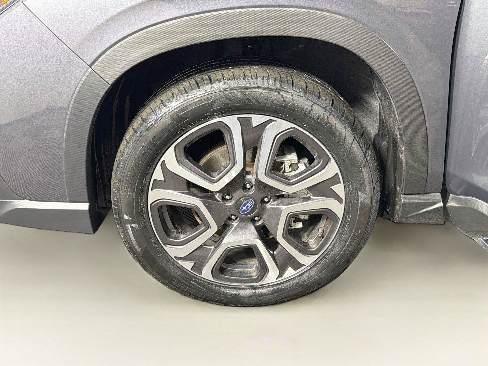 Used 2025 Subaru Ascent Touring AWD/4WD image 33