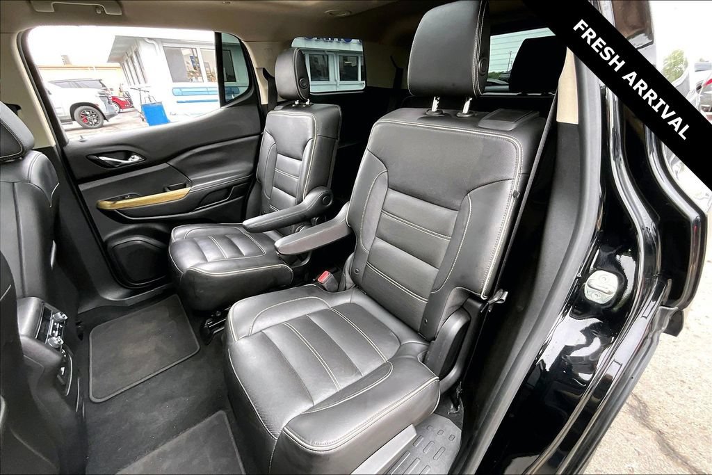 Used 2019 GMC Acadia Denali w/ Technology Package FWD image 20