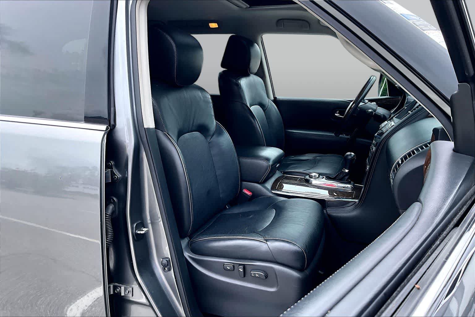 Used 2015 INFINITI QX80 4WD w/ Theater Package image 9