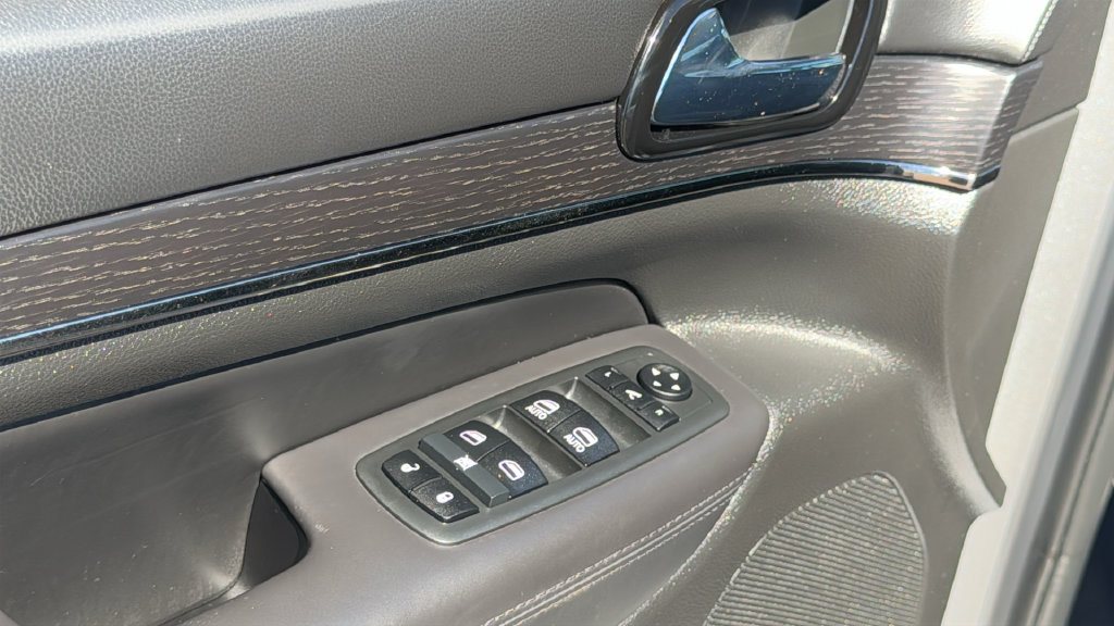 Used 2021 Jeep Grand Cherokee High Altitude AWD/4WD image 25