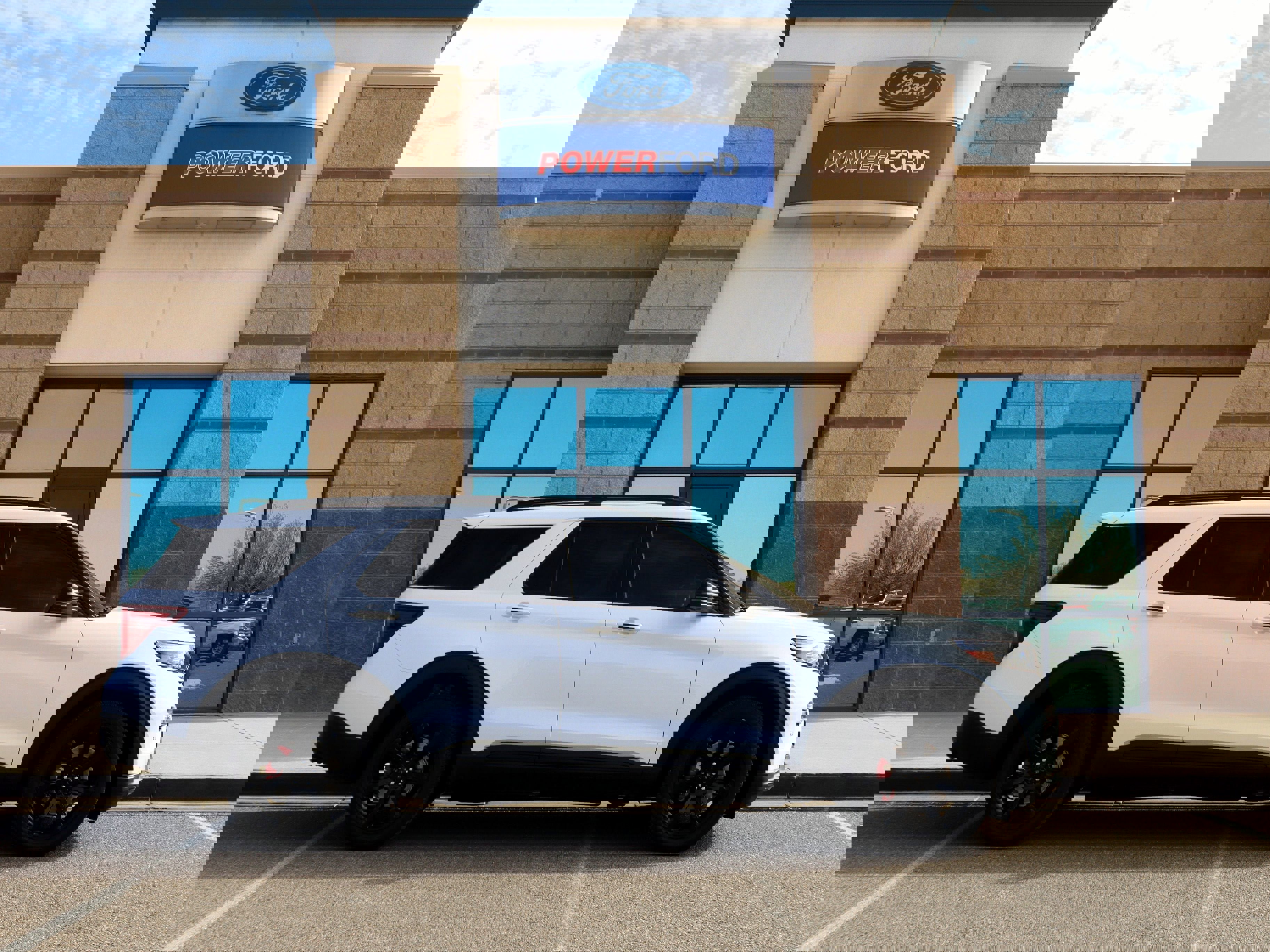 Used 2023 Ford Explorer ST w/ Equipment Group 401A image 5