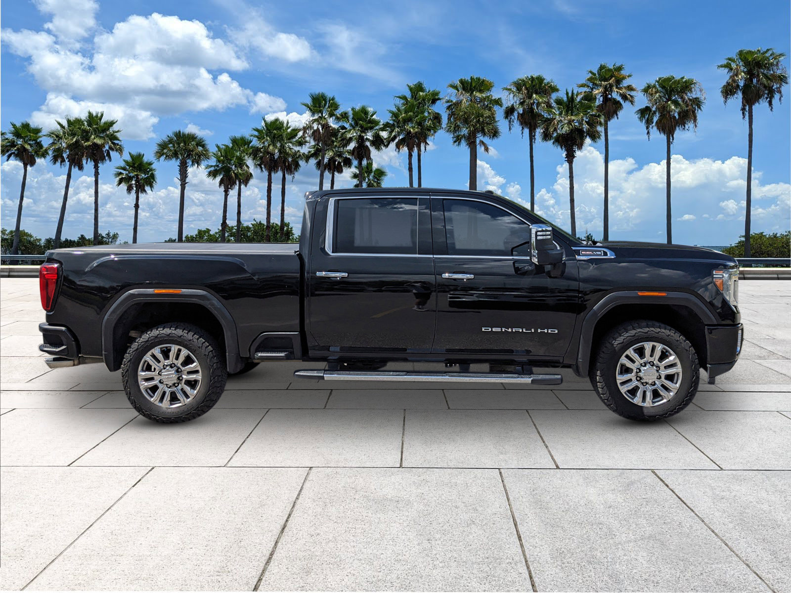 Used 2020 GMC Sierra 2500 Denali w/ Technology Package image 9