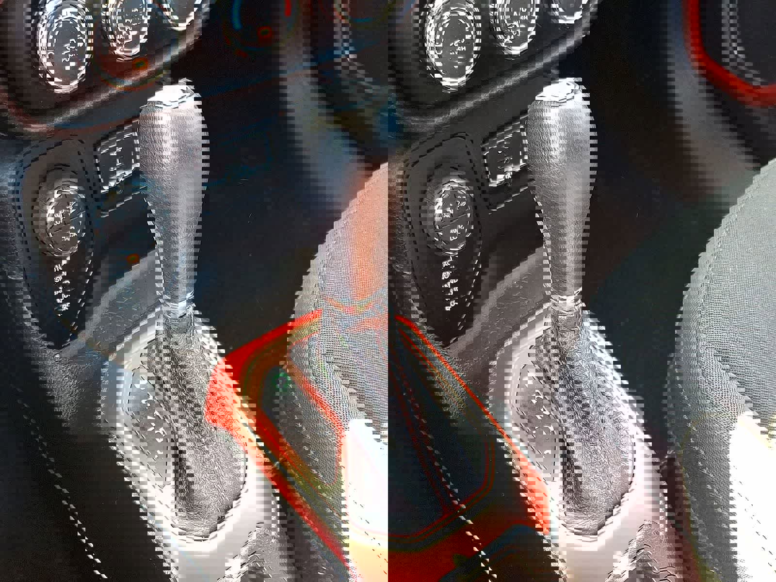 Used 2015 Jeep Renegade Trailhawk image 21