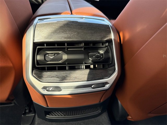 Certified 2026 BMW 750e xDrive 750e xDrive w/ Executive Package image 34