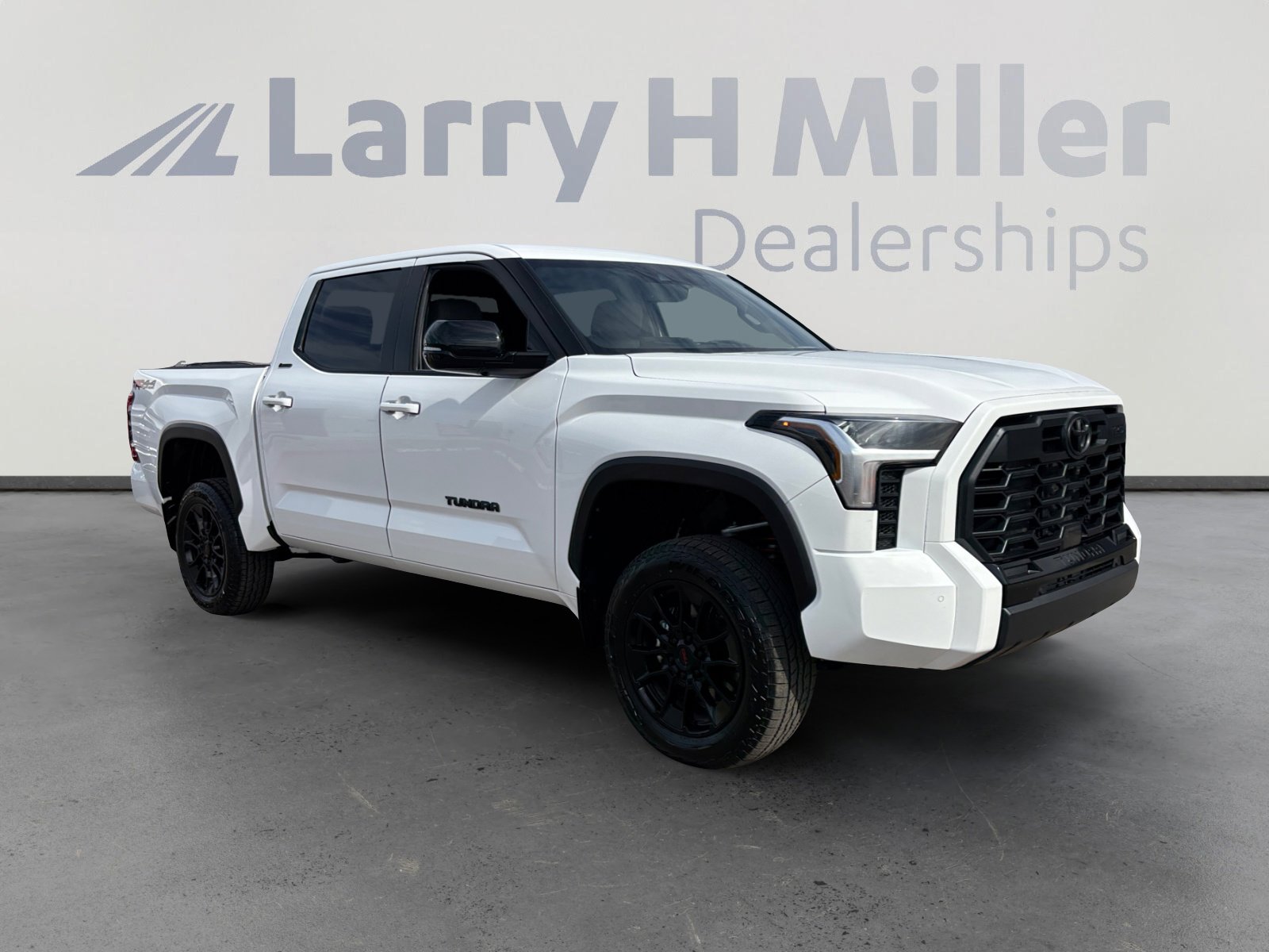 Used 2025 Toyota Tundra Limited w/ TRD Off-Road Package image 7