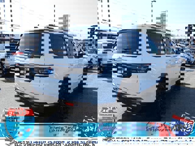 New 2026 Jeep Grand Wagoneer Limited AWD/4WD image 4