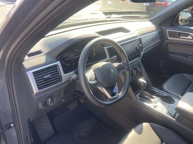 Used 2023 Volkswagen Atlas Cross Sport SE w/ Black Wheel Package image 12