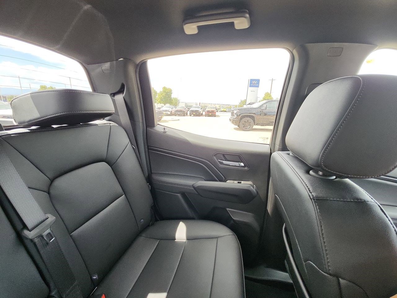 New 2025 Chevrolet Colorado LT w/ LT Convenience Package image 14