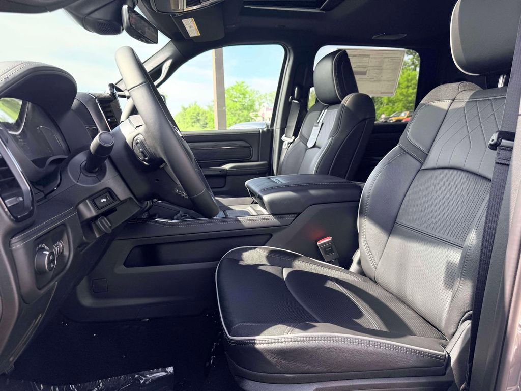 New 2026 RAM 2500 Limited AWD/4WD image 16