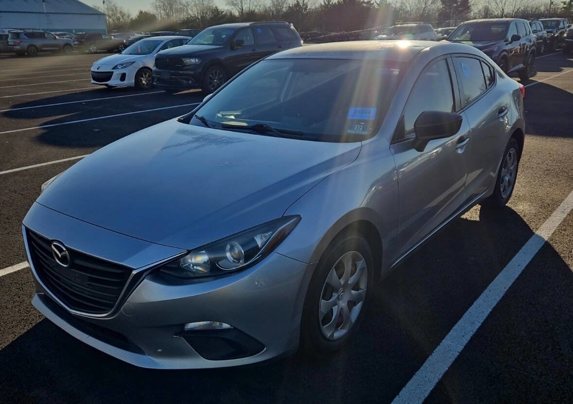 Used 2015 MAZDA MAZDA3 i SV image 2