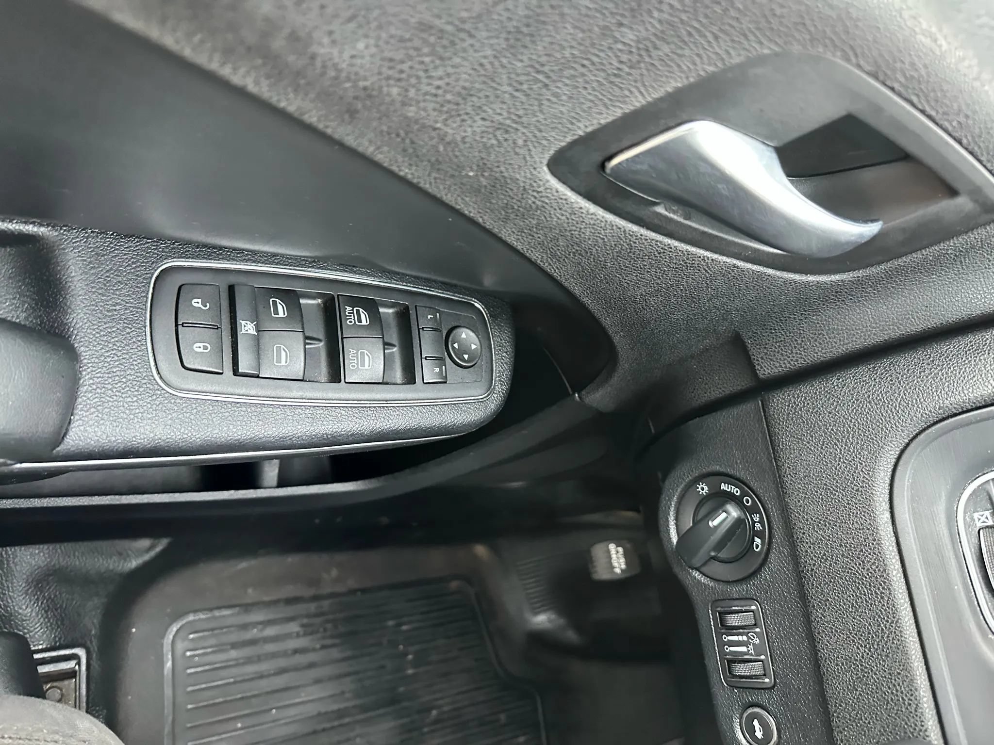 Used 2018 Dodge Charger Police w/ Fleet Safety Group AWD/4WD image 39