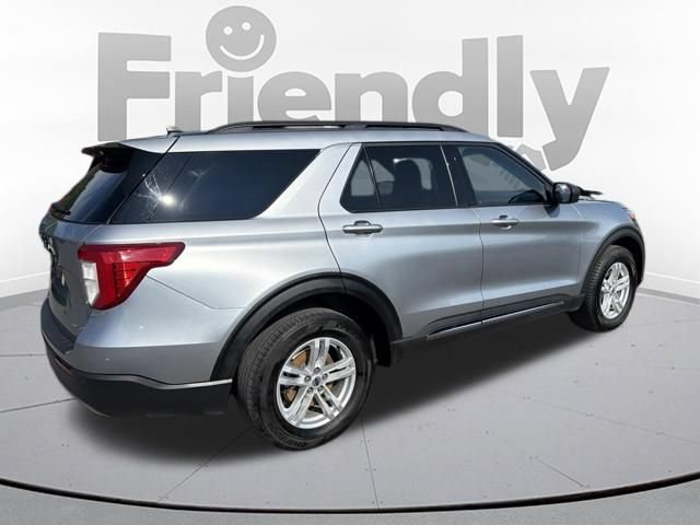 Used 2024 Ford Explorer XLT w/ Equipment Group 202A AWD/4WD image 8