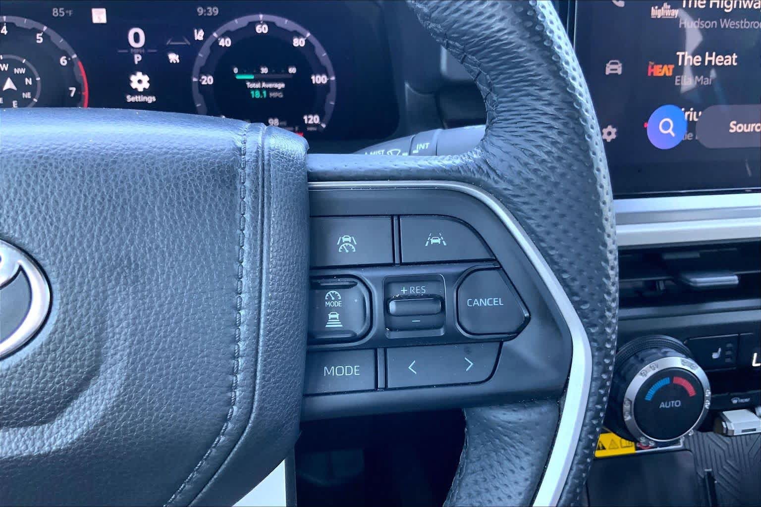 Used 2025 Toyota Tacoma TRD Off-Road w/ TRD Off Road Upgrade Package AWD/4WD image 25