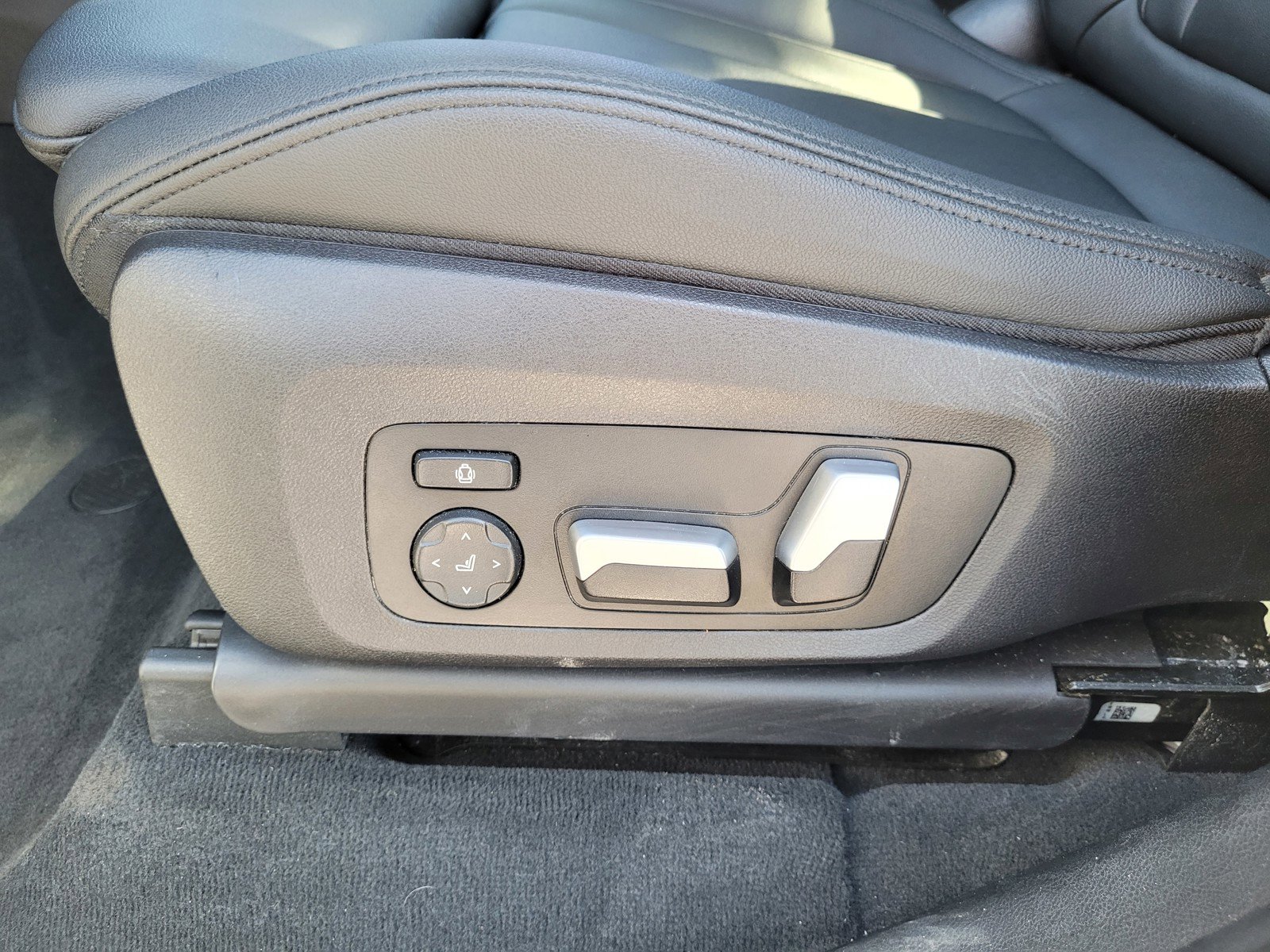 Used 2021 BMW X3 xDrive30e w/ Convenience Package image 11