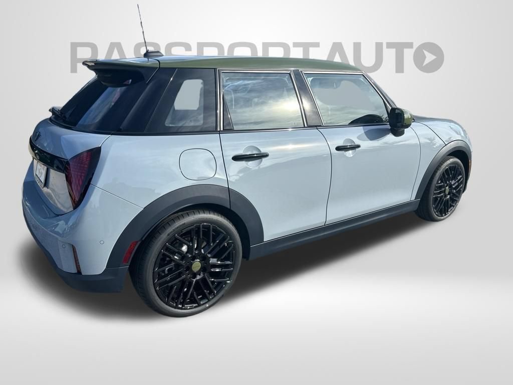 New 2027 MINI Cooper 2-Door Hardtop FWD image 8