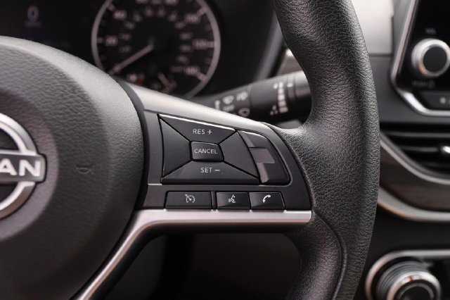 Certified 2025 Nissan Altima 2.5 SV FWD image 12