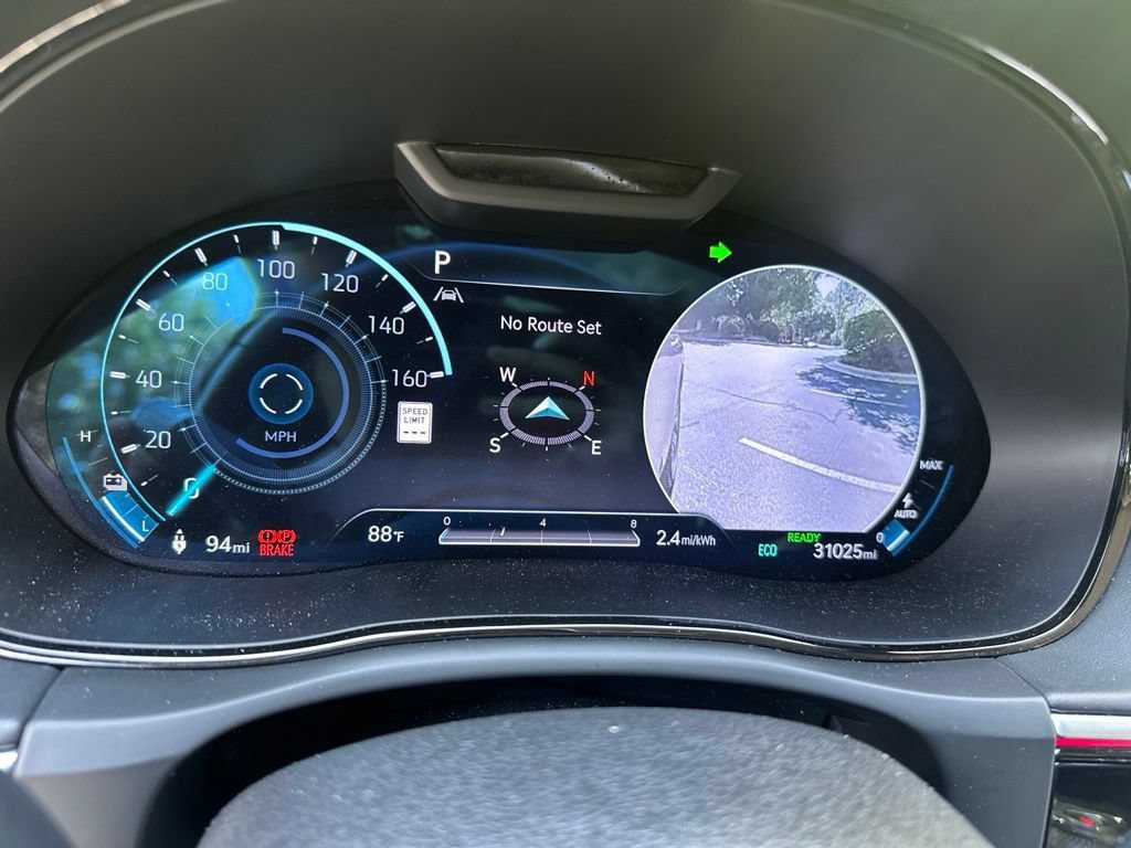 Used 2023 Genesis Electrified GV70 w/ Prestige Package AWD/4WD image 18