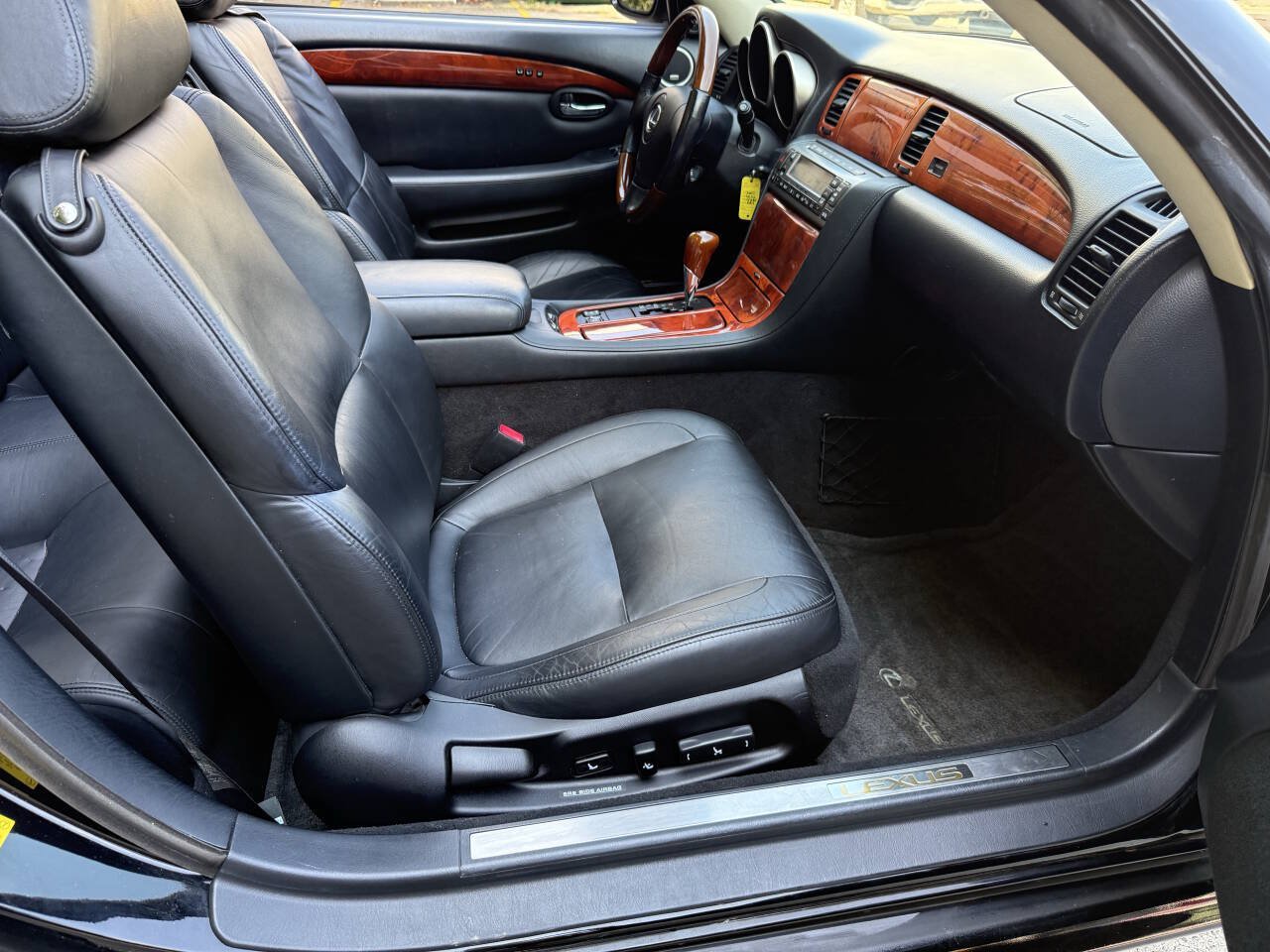 Used 2004 Lexus SC 430 Convertible RWD image 22