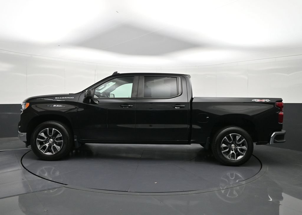 Used 2023 Chevrolet Silverado 1500 LT AWD/4WD image 2