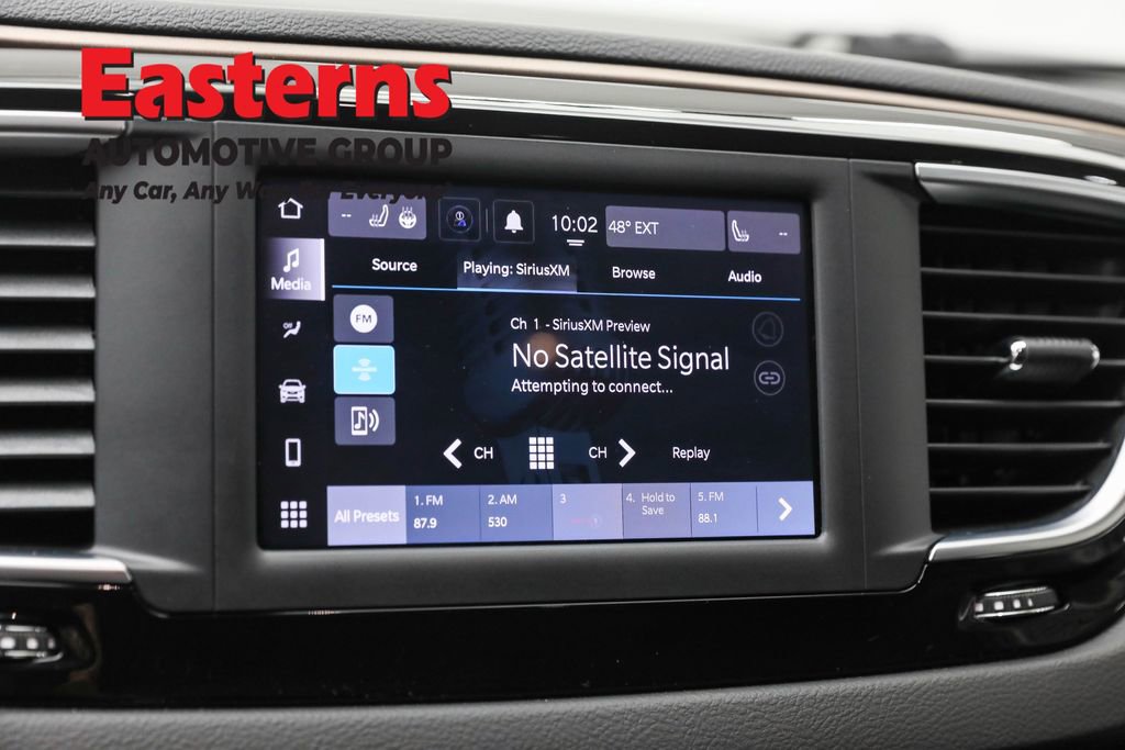 Used 2022 Chrysler Voyager LX image 19