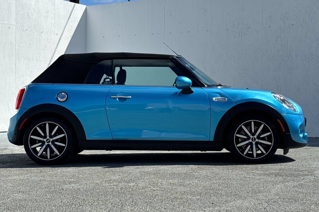 Used 2016 MINI Cooper S FWD image 2
