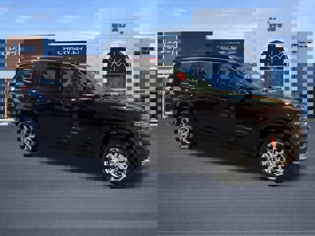 Used 2022 Jeep Grand Cherokee L Limited w/ Luxury Tech Group II image 9