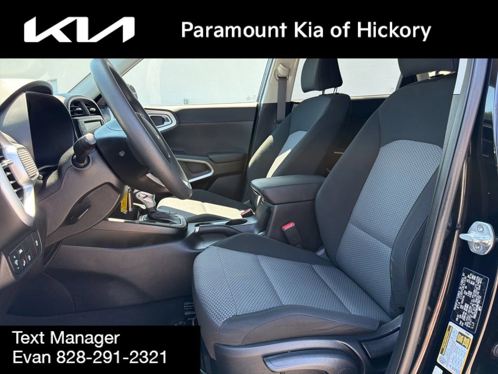 Used 2022 Kia Soul LX w/ Technology Package FWD image 16