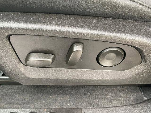 Used 2025 Chevrolet Colorado Trail Boss image 15