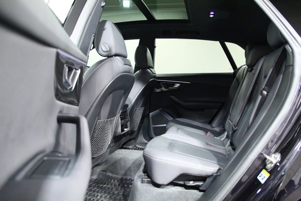 Used 2021 Audi Q8 Premium Plus w/ Premium Plus Package image 28