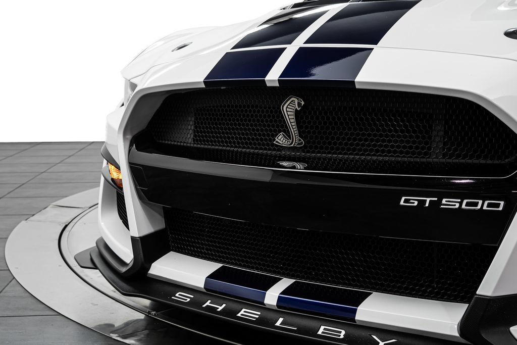 Used 2022 Ford Mustang Shelby GT500 w/ Technology Package RWD image 11