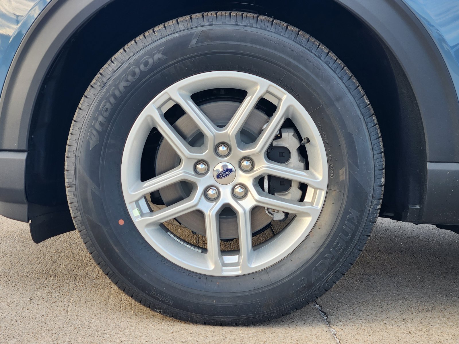 New 2027 Ford Explorer Active w/ Active Comfort Package RWD image 11