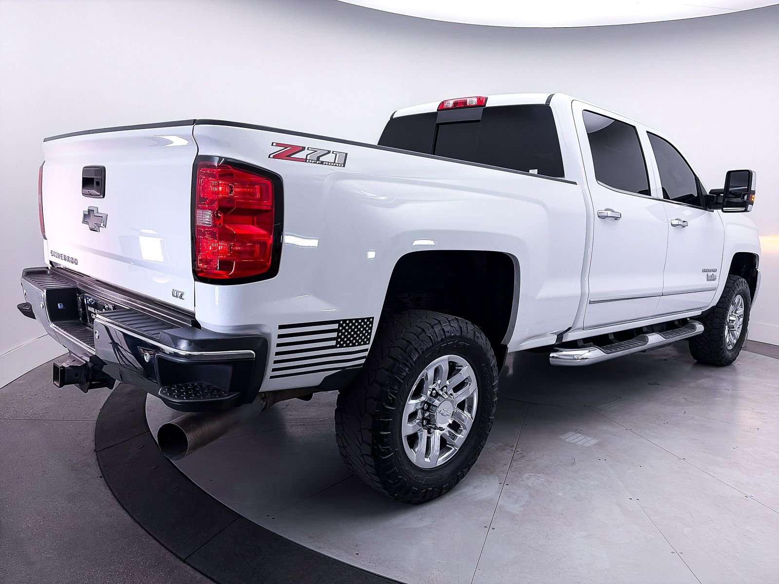 Used 2019 Chevrolet Silverado 2500 LTZ w/ Duramax Plus Package AWD/4WD image 19