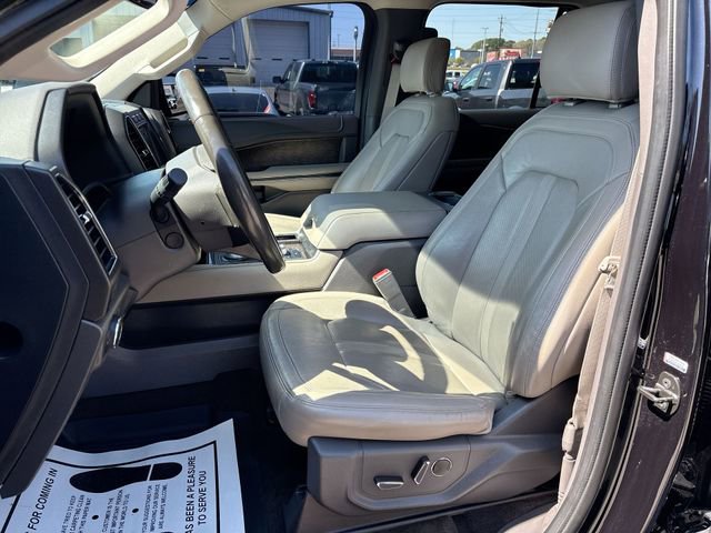 Used 2019 Ford Expedition Limited image 17