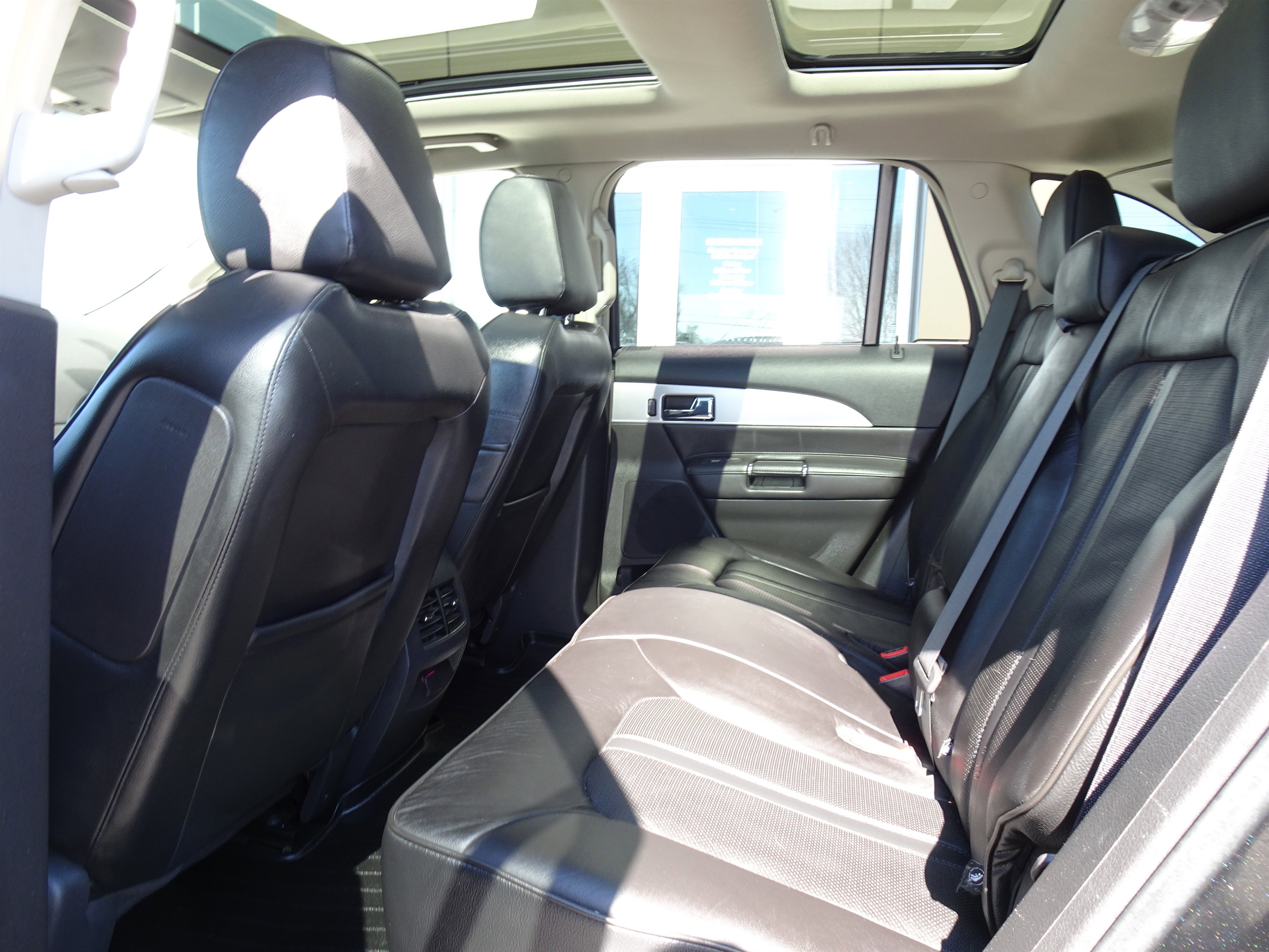 Used 2015 Lincoln MKX AWD w/ Equipment Group 102A image 16