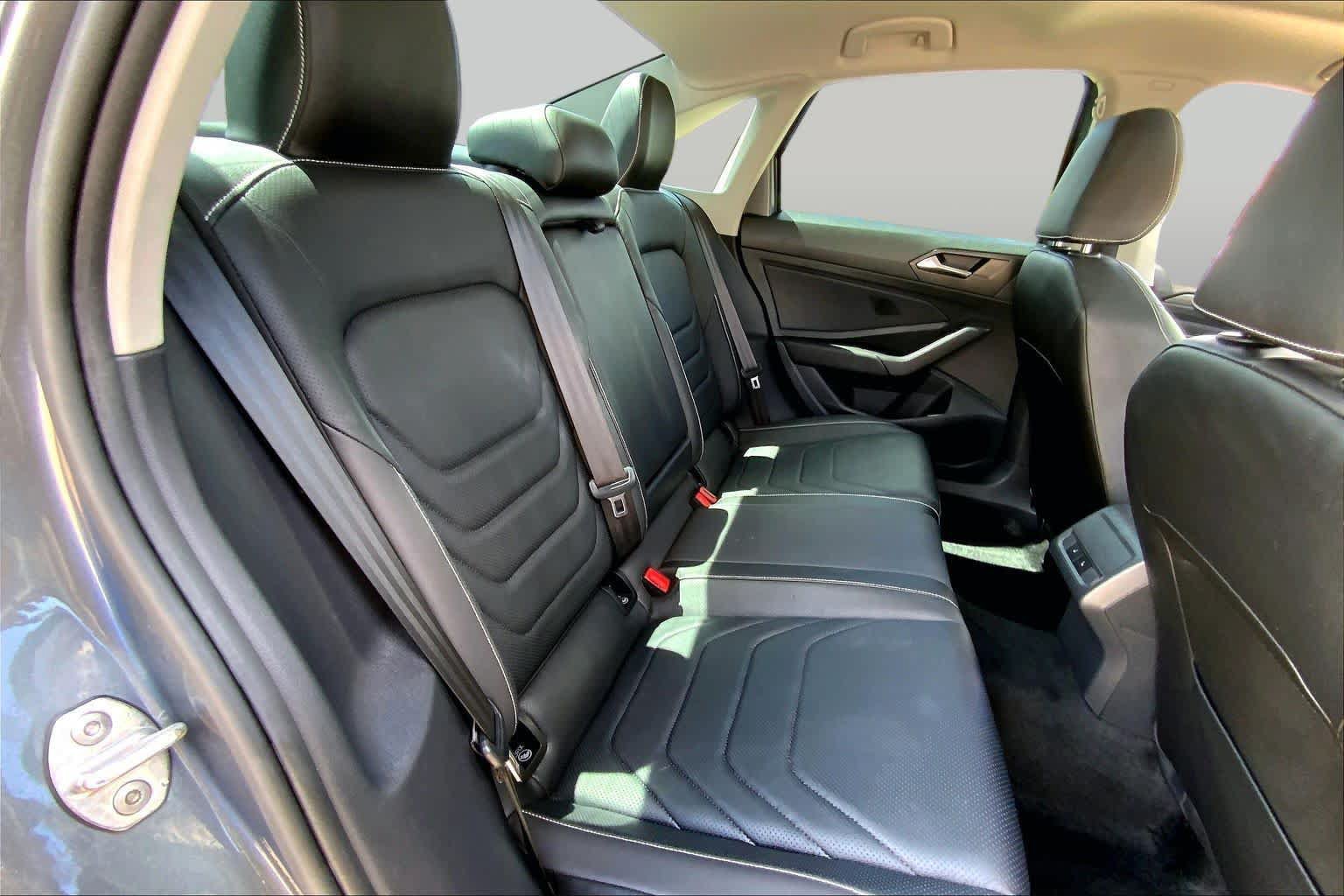 Used 2024 Volkswagen Jetta SEL FWD image 21