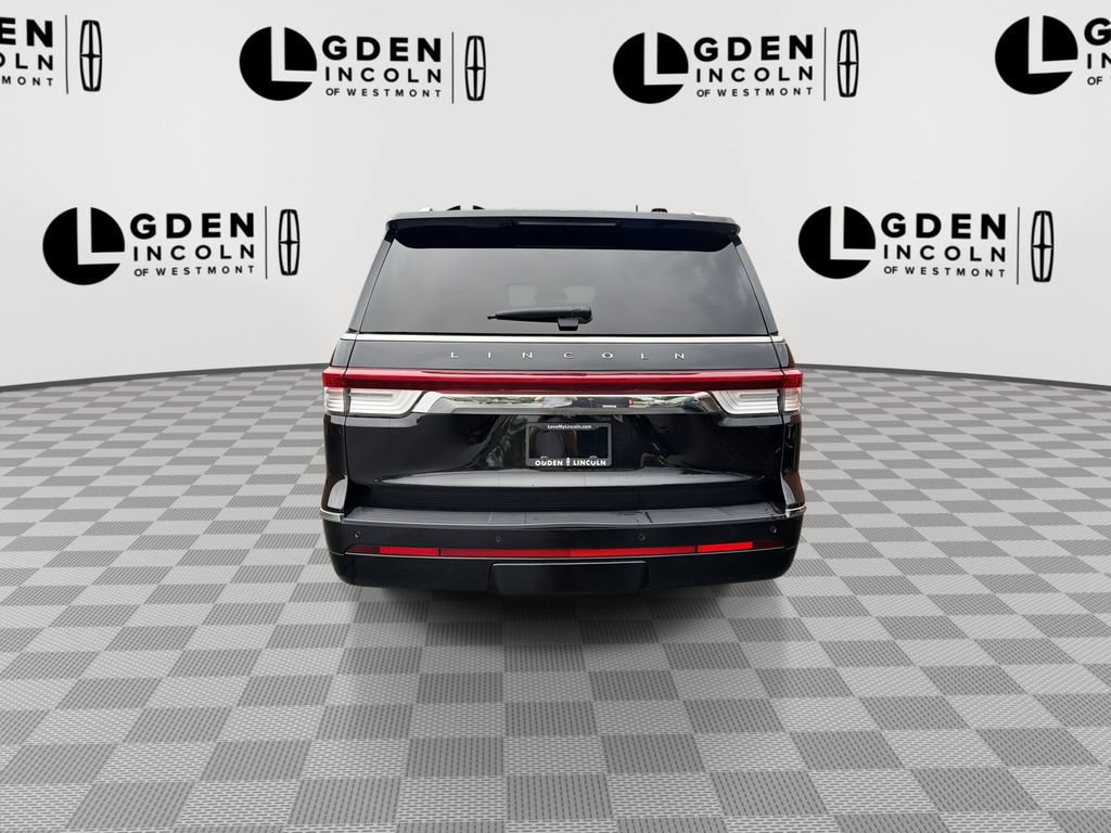 Used 2024 Lincoln Navigator Reserve AWD/4WD image 7
