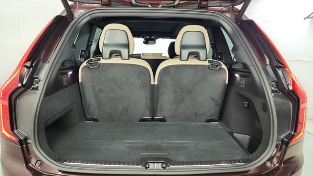 New 2026 Volvo XC90 B5 Plus w/ Protection Package Premier AWD/4WD image 40