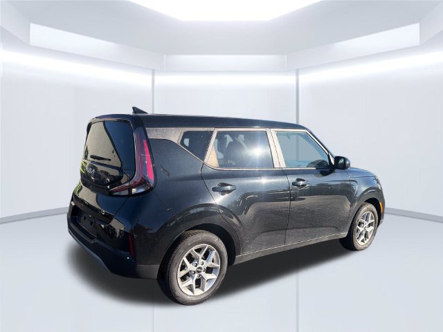Used 2024 Kia Soul LX w/ LX Technology Package FWD image 5