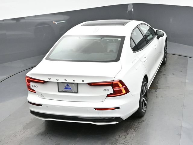 Used 2025 Volvo S60 B5 Plus FWD image 46