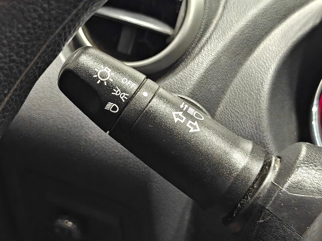 Used 2011 Nissan Rogue SV image 11