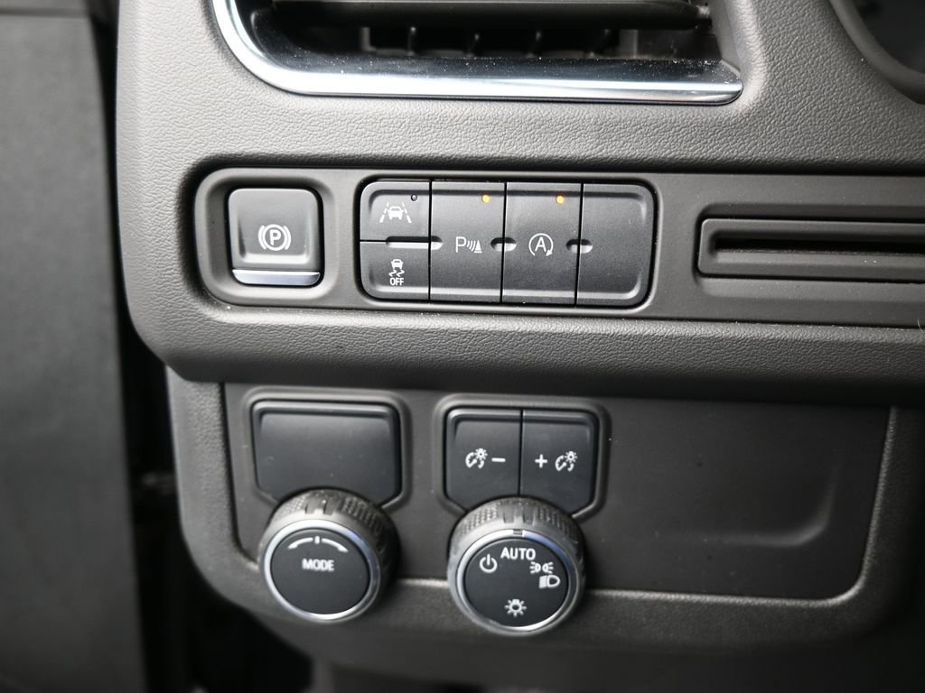 Used 2024 Chevrolet Suburban LS w/ Driver Alert Package RWD image 34
