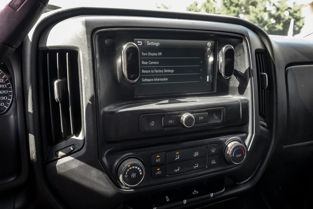 Used 2018 Chevrolet Silverado 1500 W/T w/ Trailering Package AWD/4WD image 21