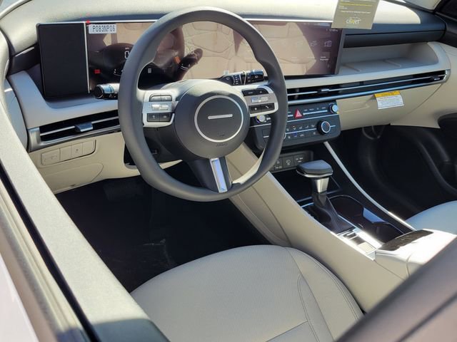 New 2026 Hyundai Tucson SE image 3